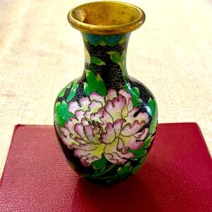 Vintage Chinese Cloisonne Enamel Black Multicolor Flowers Vase